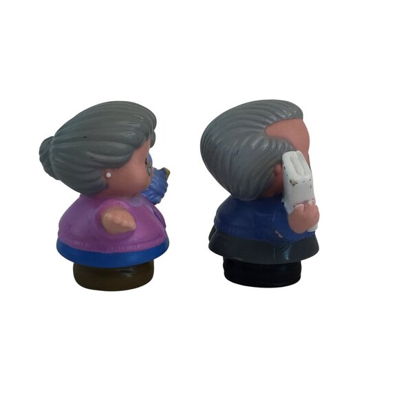 Fisher Price Little People Grandparents with Blue Suitcase Grandma w/Yarn Grandp - Picture 5 of 8